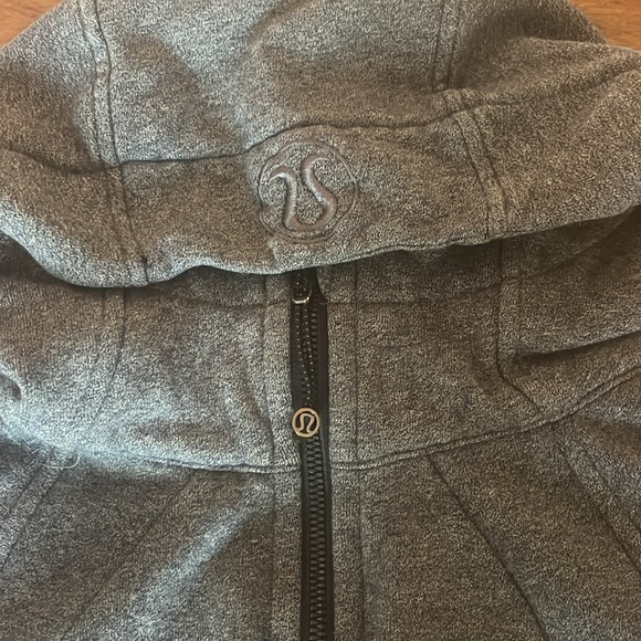 Lululemon Scuba Jacket - Picture 2 of 4